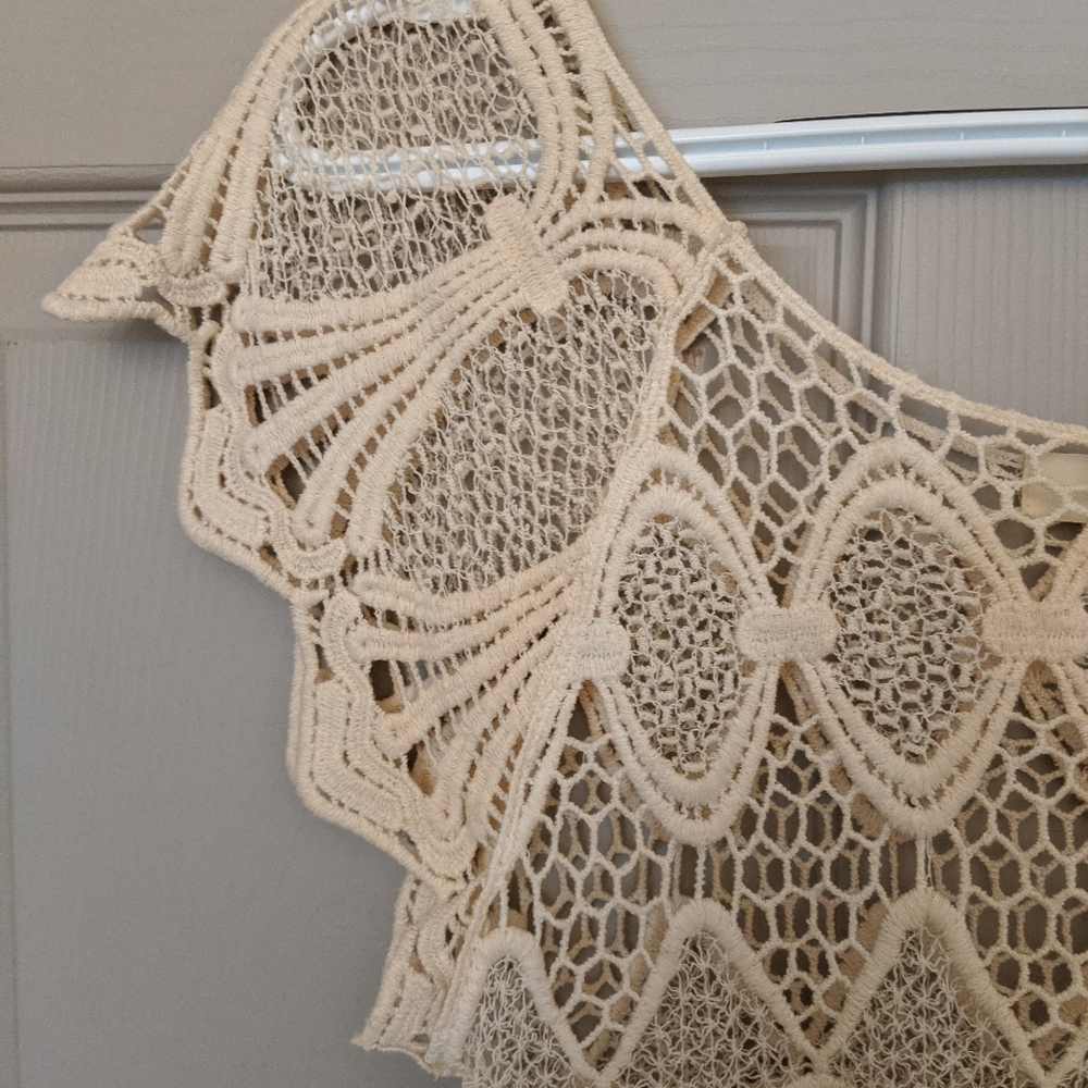 Freeway Crocheted Top - Picture 2 of 3